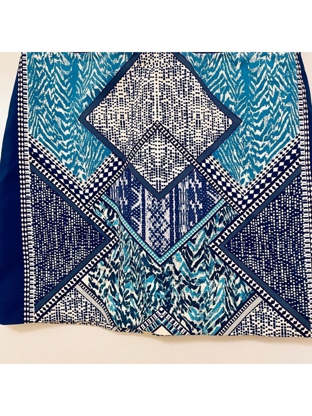 Geometric Pattern Blue Teal and Off White Mini Skirt - Picture 4 of 15